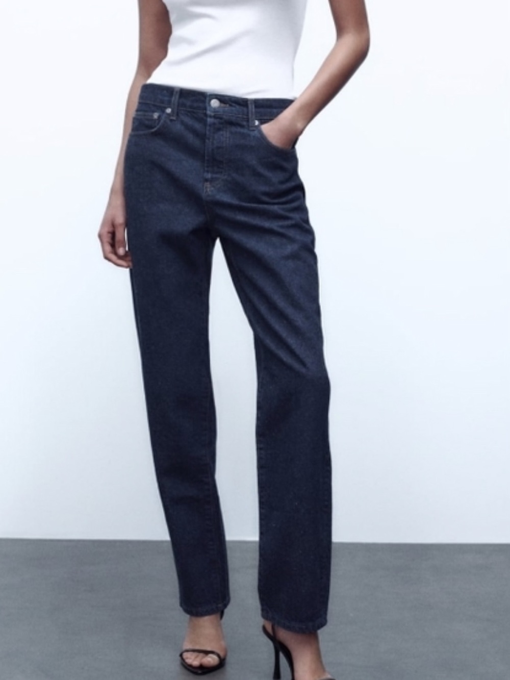 Zara Mid-Rise ZW Straight Cut Loose-Fit Jeans.